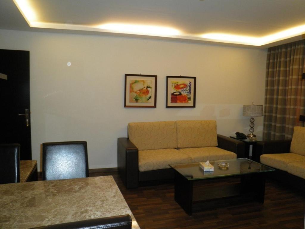 Granada Suites Hotel Αμμάν Δωμάτιο φωτογραφία